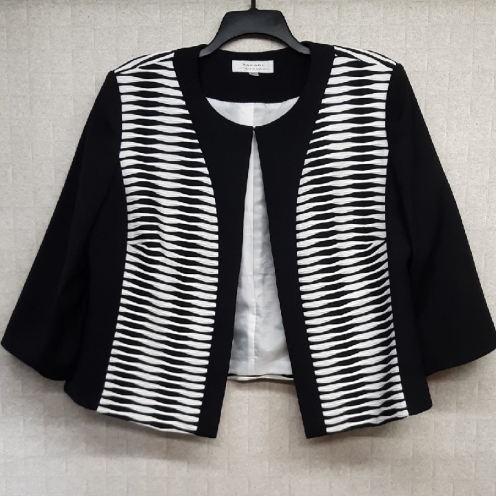 Tahari Arthur S. Levine Black & White Knit Jacket